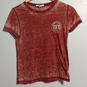 Forever 21 Graphic Logo T-Shirt in Red